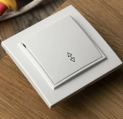 Выключатель 1-кл Минск СП 10А белый проходной ERV10-025-10 EKF 2054105332